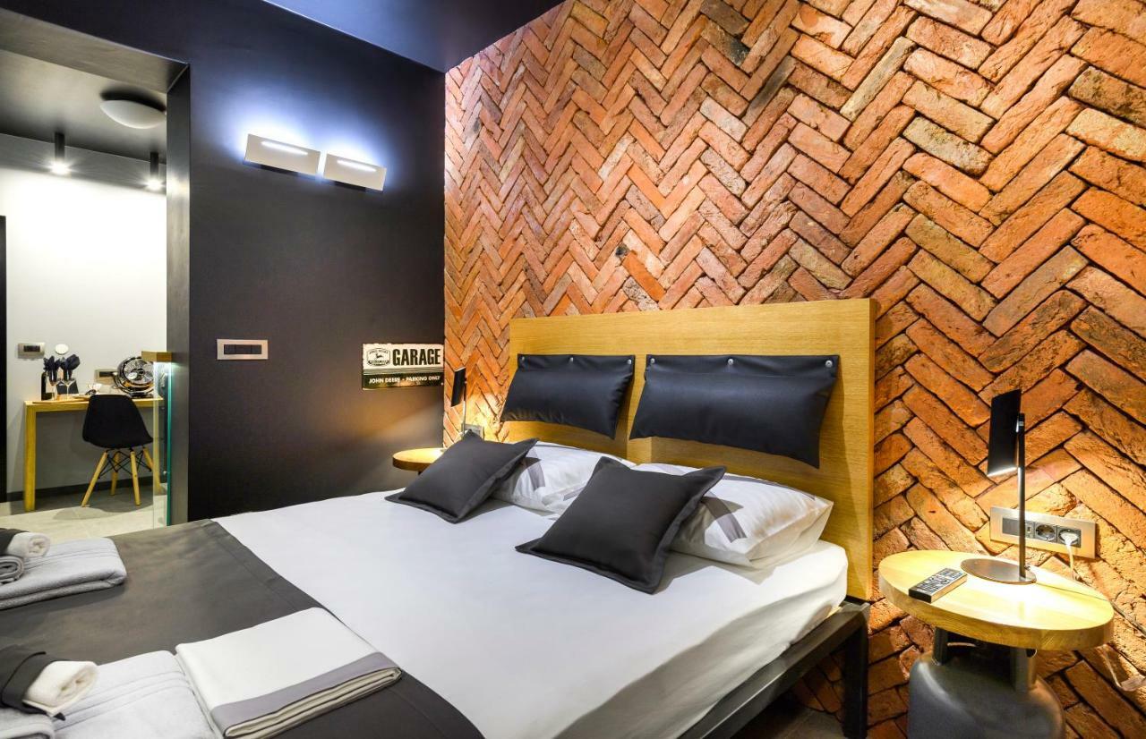 Split Industrial Design Rooms Εξωτερικό φωτογραφία