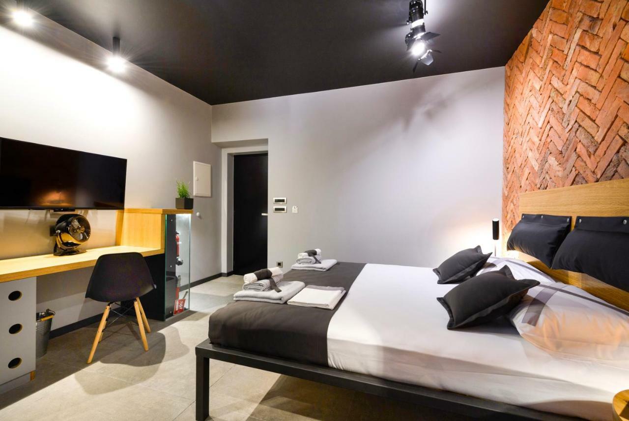 Split Industrial Design Rooms Εξωτερικό φωτογραφία