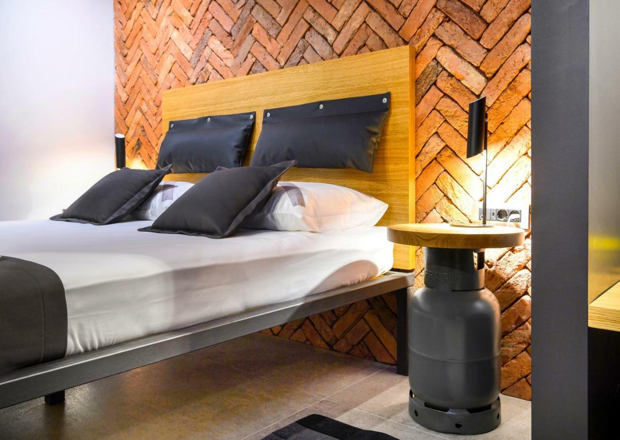 Split Industrial Design Rooms Εξωτερικό φωτογραφία
