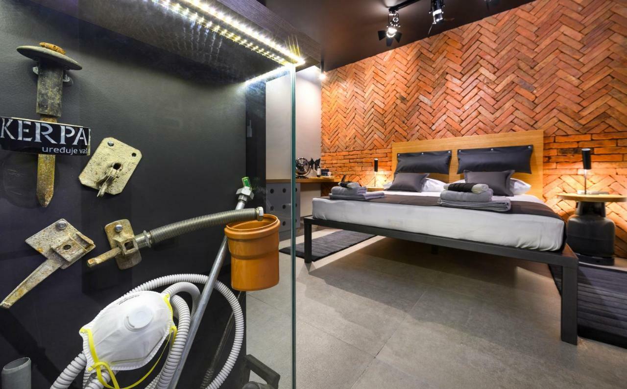 Split Industrial Design Rooms Εξωτερικό φωτογραφία